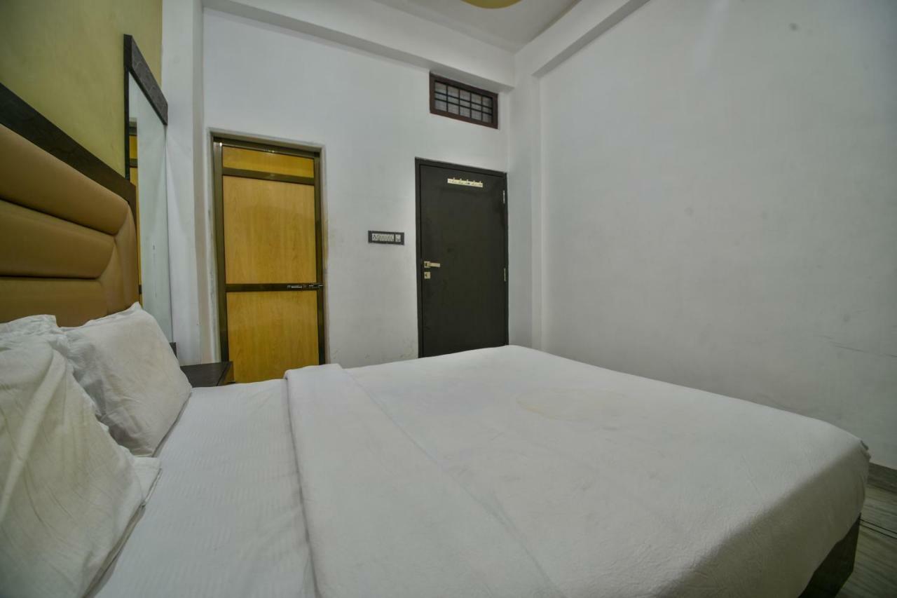 Hotel Vinayaka Натхдвара Экстерьер фото