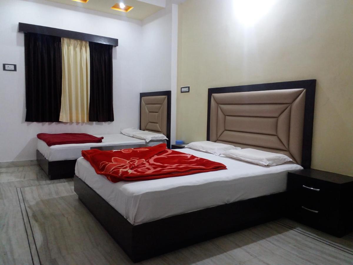 Hotel Vinayaka Натхдвара Экстерьер фото